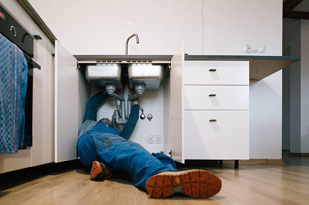 Professional Leak Detection technician working in Naples, UT